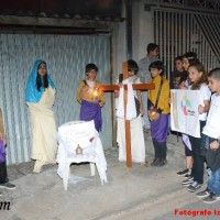 8ª Estação: Jesus consola as filhas de Jerusalém.