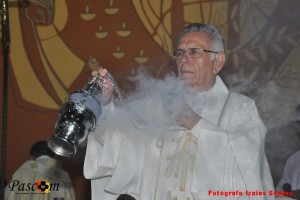 Missa Noite de Natal 2019 ofertório incenso povo