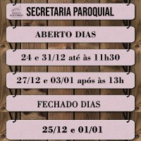 Expediente de fim de ano da secretaria paroquial.